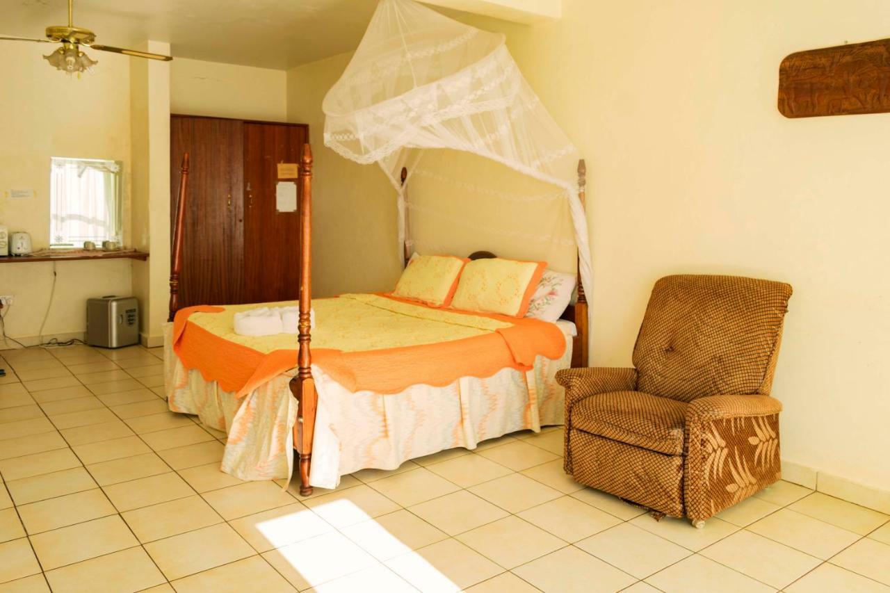 Sunrise Apartments Hotel Fort Portal Exteriér fotografie