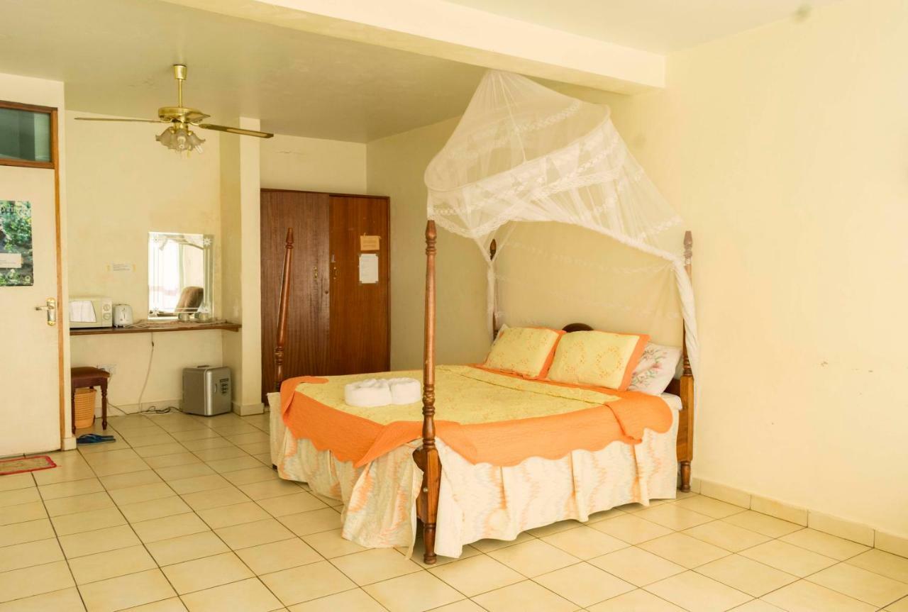 Sunrise Apartments Hotel Fort Portal Exteriér fotografie